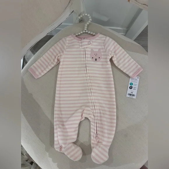 🤍 Newborn Size Pale Pink Stripe Soft Cozy Baby Footie One-Piece with Bear Patch - Picture 5 of 5